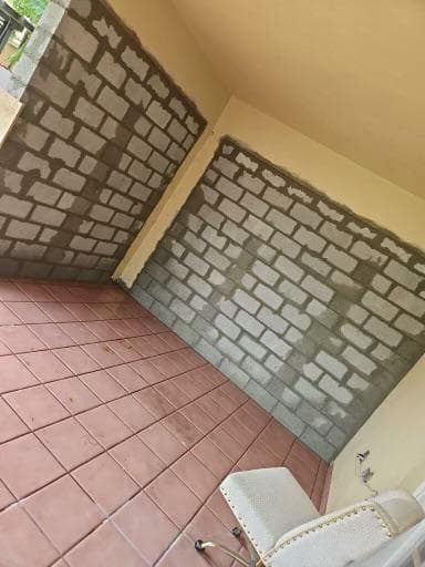 Stucco repair and repaint on Miami residence